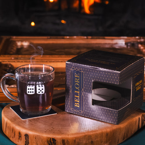 Bellore Cană pentru Ceai și Cafea cu Zar de Table, 340ml